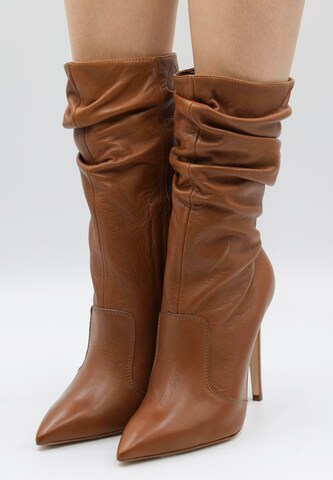 faina Ankle Boots in Brown