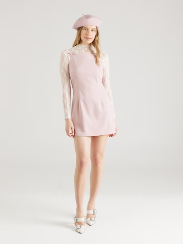 Motel Dress in Pink: front