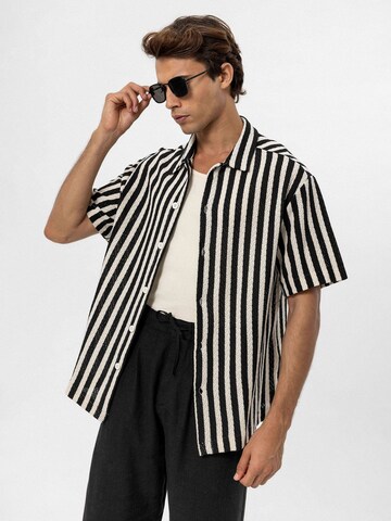 Antioch Regular fit Button Up Shirt in Black