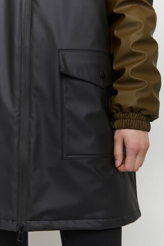 b.young Performance Jacket in Green