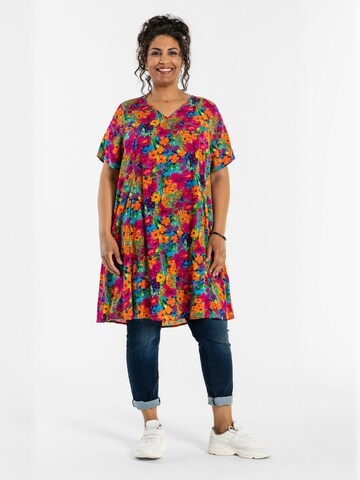 Robe 'Birgitte' STUDIO en mélange de couleurs