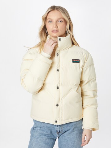 DEUS EX MACHINA Between-Season Jacket in White: front