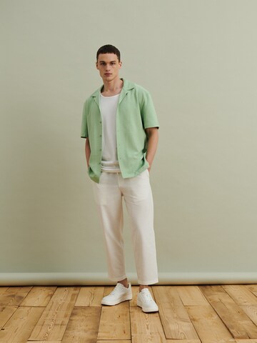 DAN FOX APPAREL Comfort fit Overhemd 'Johann Terry' in Groen