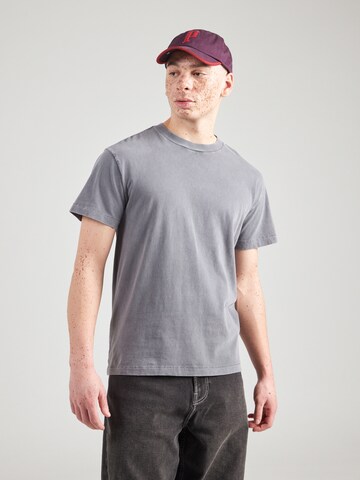 T-Shirt Abercrombie & Fitch en gris : devant