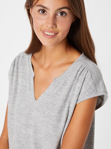 GAP T-Shirt in Grau