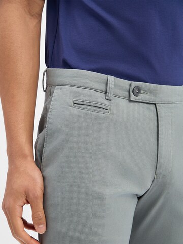 bugatti Regular Hose Aturo in Grün