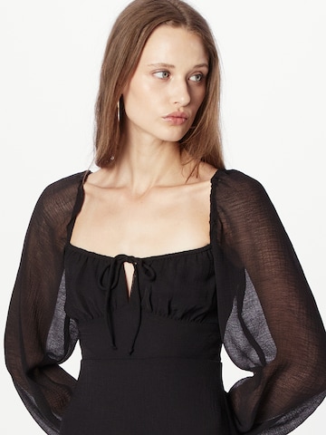 Gina Tricot Kleid in Schwarz