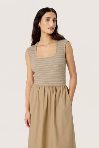 SOAKED IN LUXURY Jurk 'Simone Phoebe' in Beige
