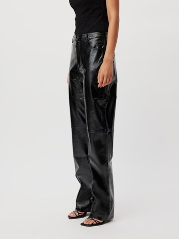 Loosefit Pantalon 'Katalin Tall' LeGer by Lena Gercke en noir : sur le côté