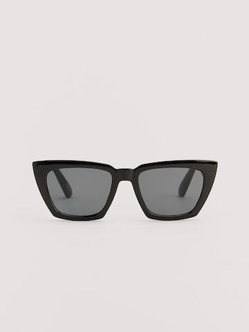 NA-KD Sonnenbrille in Schwarz