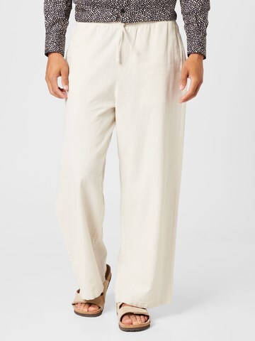 WEEKDAY Loose fit Trousers 'Dream' in Brown: front