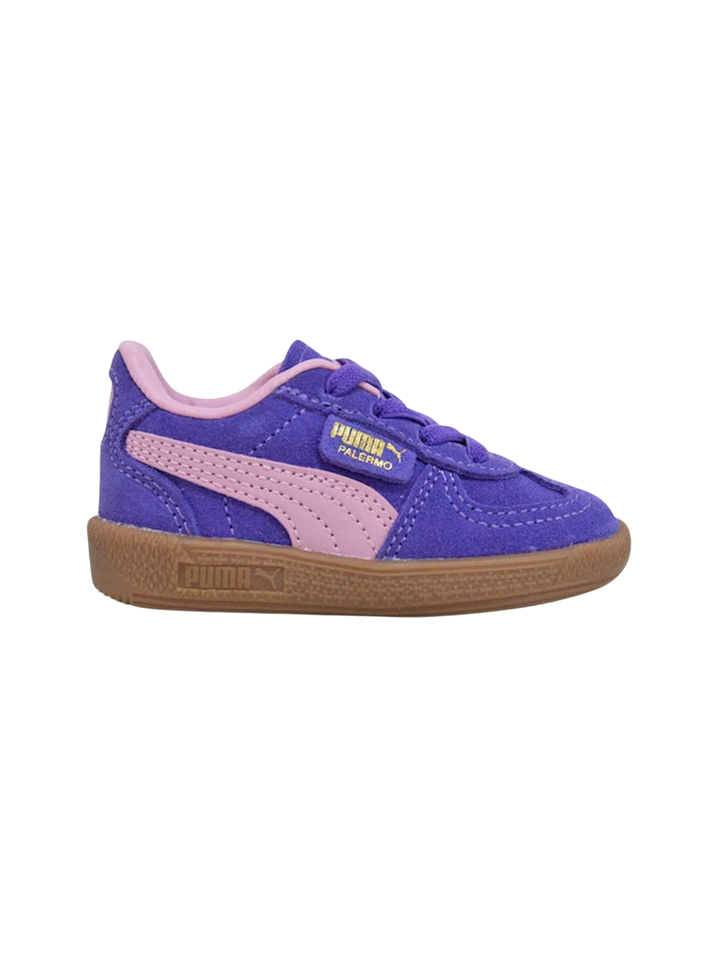 PUMA Trainers in Purple: front