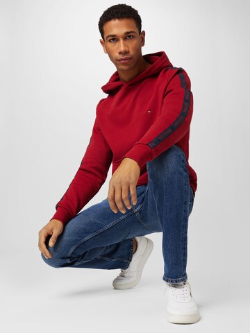 TOMMY HILFIGER Sweatshirt in Rot