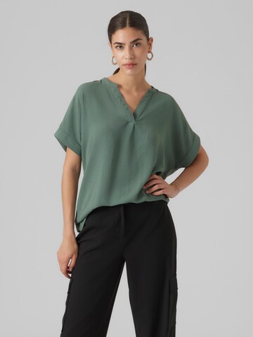 VERO MODA - Blusa 'INGE' em verde: frente