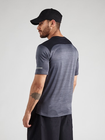 UNDER ARMOUR Функциональная футболка в Черный