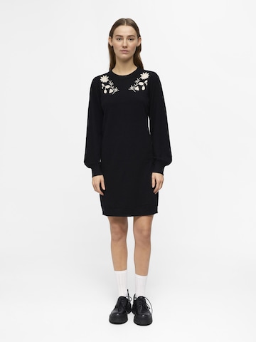 Robes en maille 'THESS' OBJECT en noir