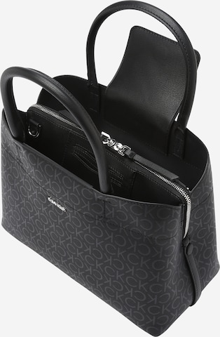 Calvin Klein Handtasche in Schwarz