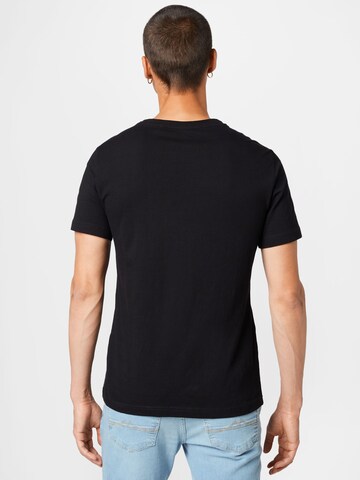 MUSTANG T-shirt 'Alex' i svart