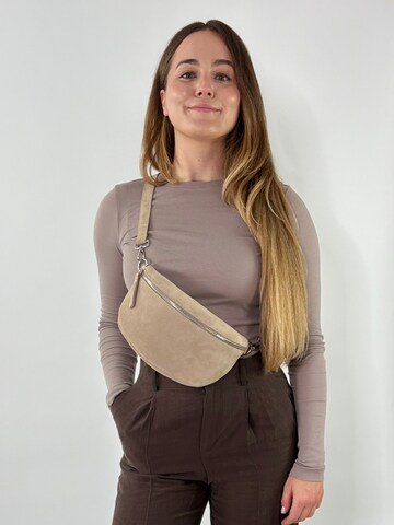 lePelou Fanny Pack 'VALENTINA medium' in Beige