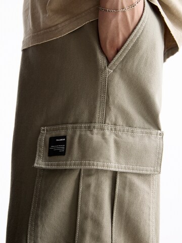 Loosefit Pantalon cargo Pull&Bear en vert