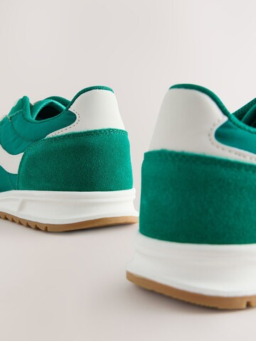 Next Sneaker in Grün