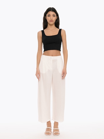 Wide Leg Pantalon à pince 'Operator' 4TAILORS en blanc