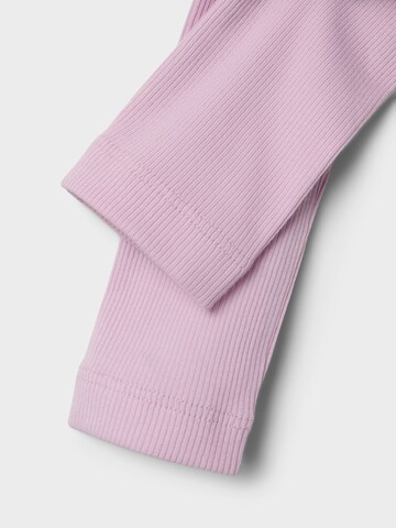 NAME IT - Skinny Leggings 'NBNKAB' en lila