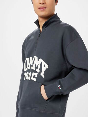 Tommy Jeans Sweatshirt in Grijs