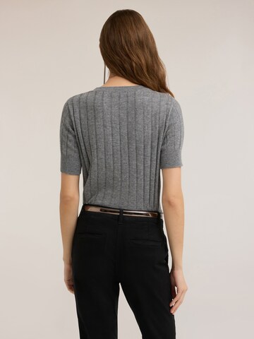 Top di MOTIVI in grigio