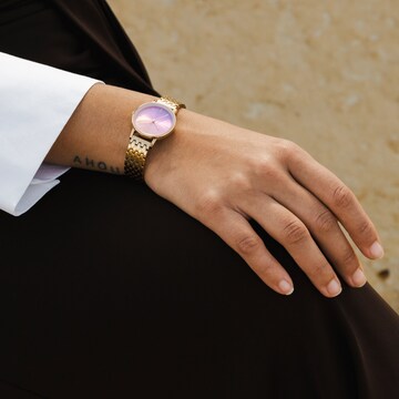 NOELANI Analog Watch in Gold