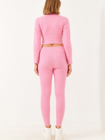 Pantalons de tailleur Bianco Lucci en rose