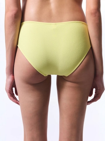 Bas de bikini Penti en jaune