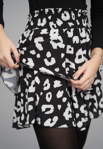 Gonna 'Ditsy' di Cloud5ive in nero