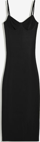 Bershka Рокля в черно: отпред