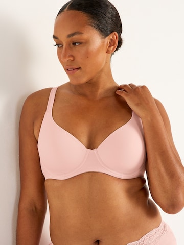 Cellbes of Sweden T-shirt Bra in Pink: front