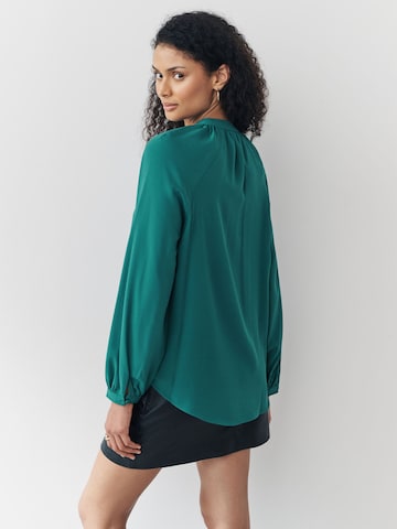 Bluză de la Next pe albastru