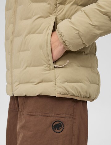 MAMMUT Outdoor Jacket in Beige