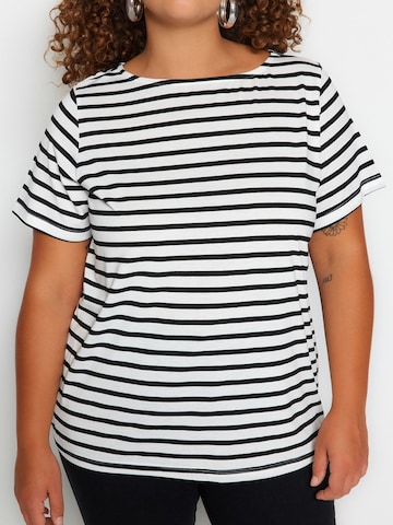 T-shirt Trendyol Curve en noir