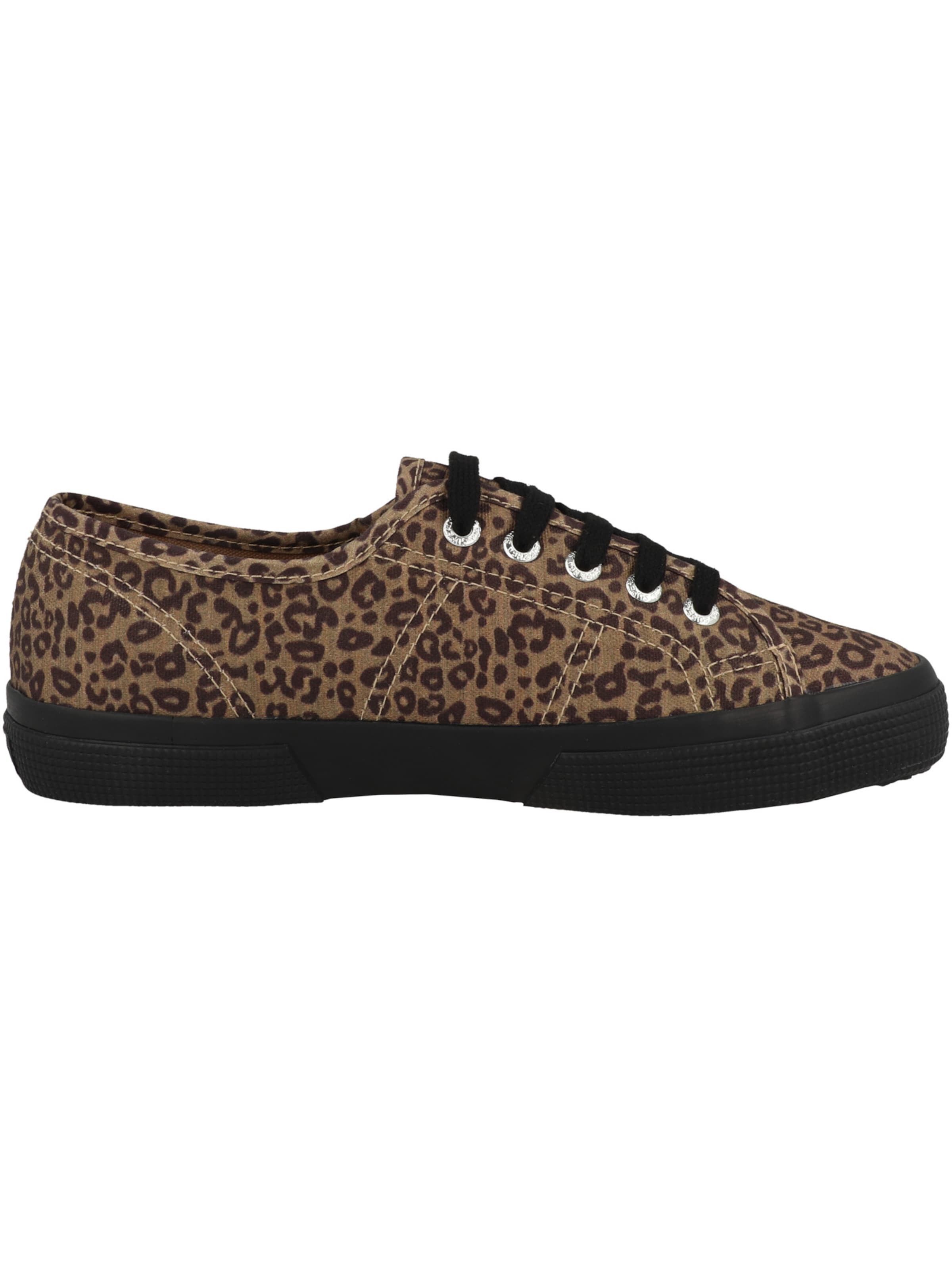 SUPERGA Sneaker in Braun
