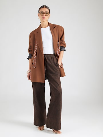 Largi Jeans 'ARDEN' de la FRENCH CONNECTION pe maro