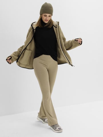 Veste en polaire bonprix en vert