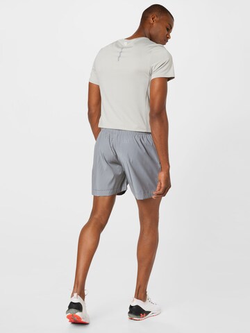 Regular Pantalon de sport MOROTAI en gris