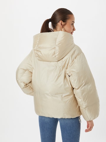 LEVI'S ® Zimní bunda 'Pillow Bubble Shorty' – béžová