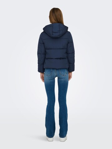 Veste d’hiver 'CALLIE' ONLY en bleu