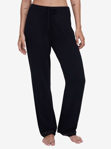 Femilet Skinny Leggings in Black: front