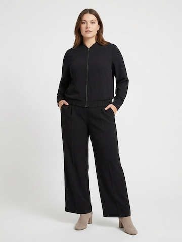 Guido Maria Kretschmer Curvy Välikausitakki 'Mara' värissä musta: etupuoli