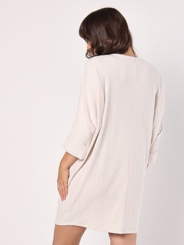 Robe Apricot en argent