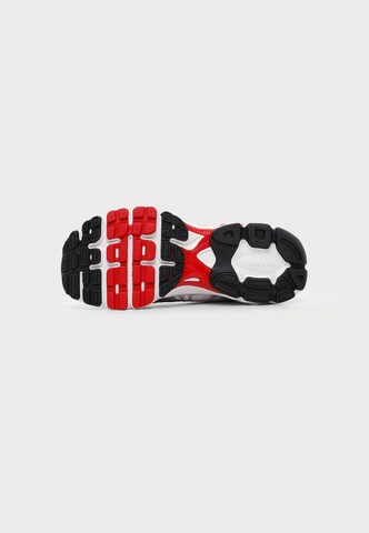 Nike Sportswear Низкие кроссовки 'AIR MAX MOTO 2K' в Белый