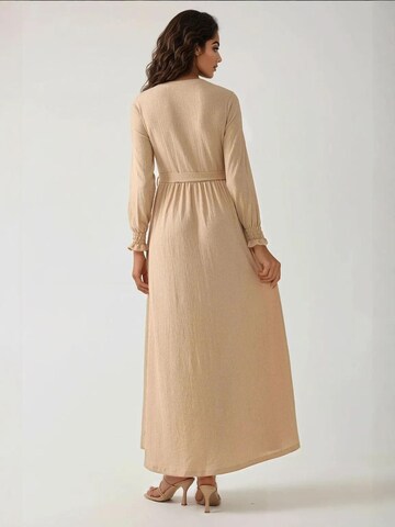 Abito di Hiccup in beige