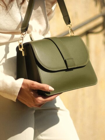 SARA BY JG - Bolso de hombro 'La Belluna' en verde: frente